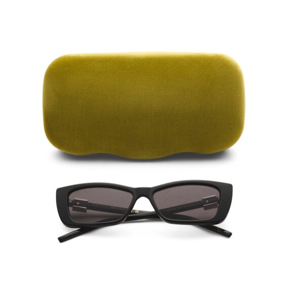 GUCCI Black 53mm Rectangular Sunglasses - Picture 1 of 2